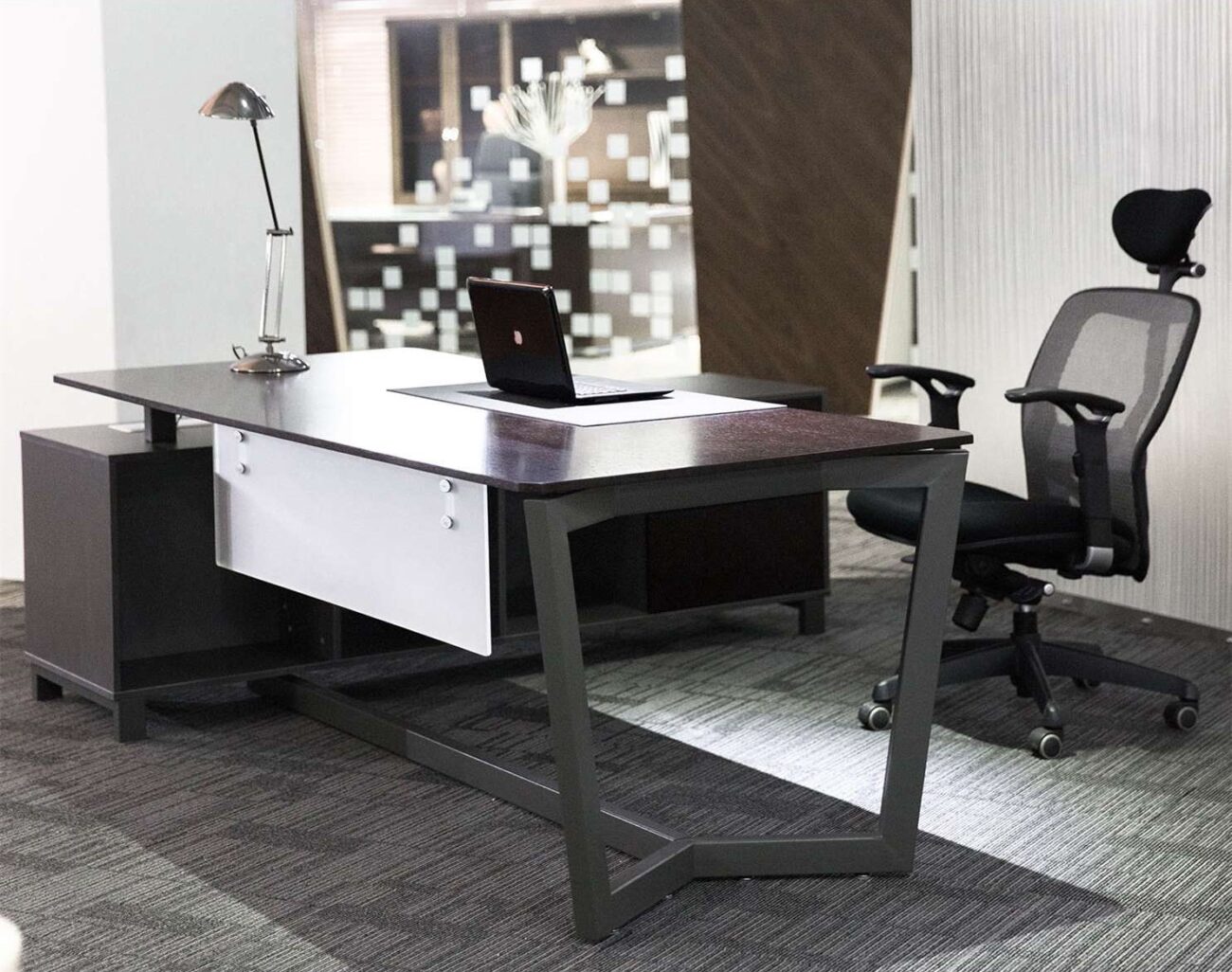 Unique Style Executive Office Table