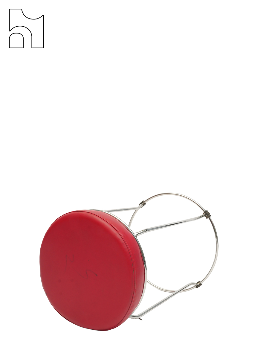 Retro Red Chrome Bar Stool – Minimalist Vintage Seating for Kitchen & Bar